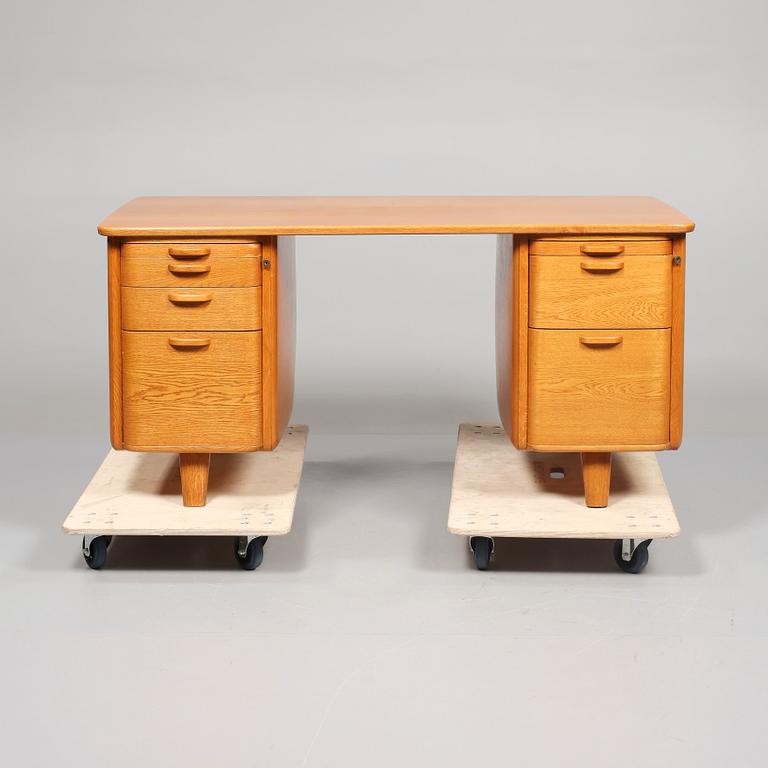 SKRIVBORD, 1940/1950-tal.