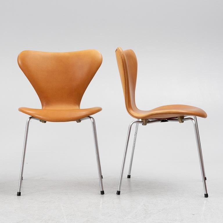 Arne Jacobsen, stolar 4 st, "Sjuan", Fritz Hansen.