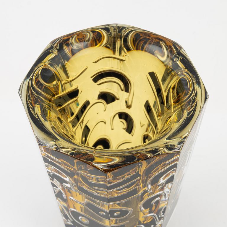 Jan Johansson, vas, glas, "The Sea III", Orrefors Gallery, 16/40, 1990.
