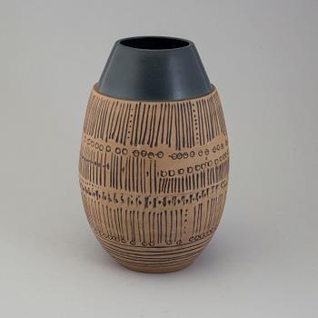 LISA LARSON, vas, "Grenada", stengods, Gustavsberg, formgiven 1959.