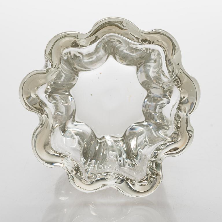 Tapio Wirkkala, A "Kalvolan kanto 3241" glass vase signed Tapio Wirkkala 3241.