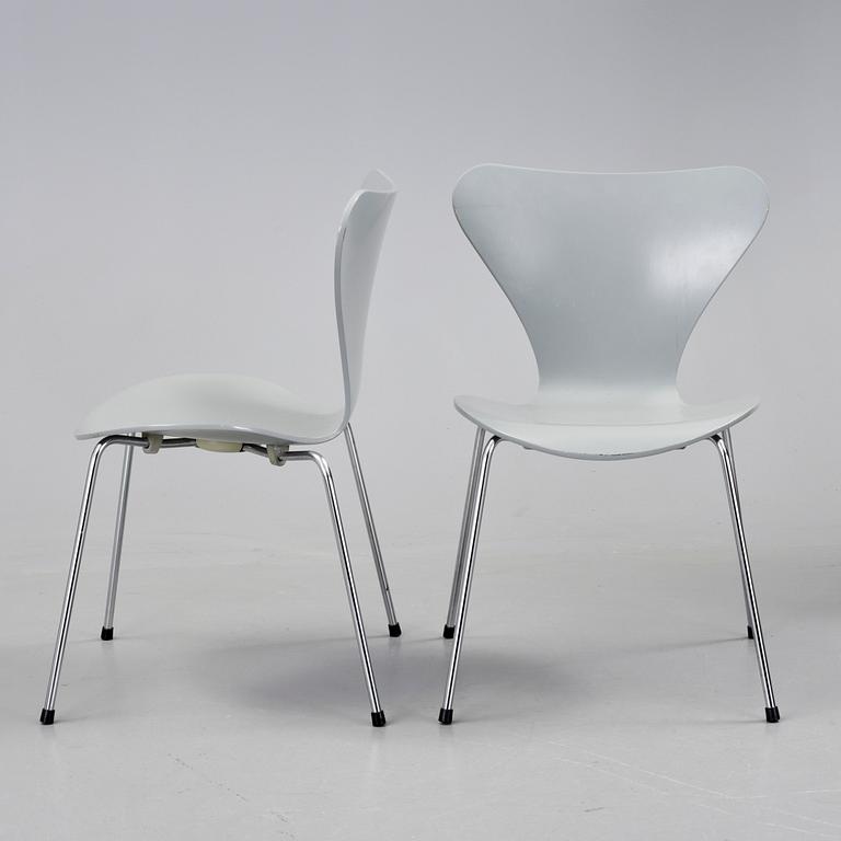STOLAR, 2 st, "Sjuan", Arne Jacobsen, Fritz Hansen 1989.