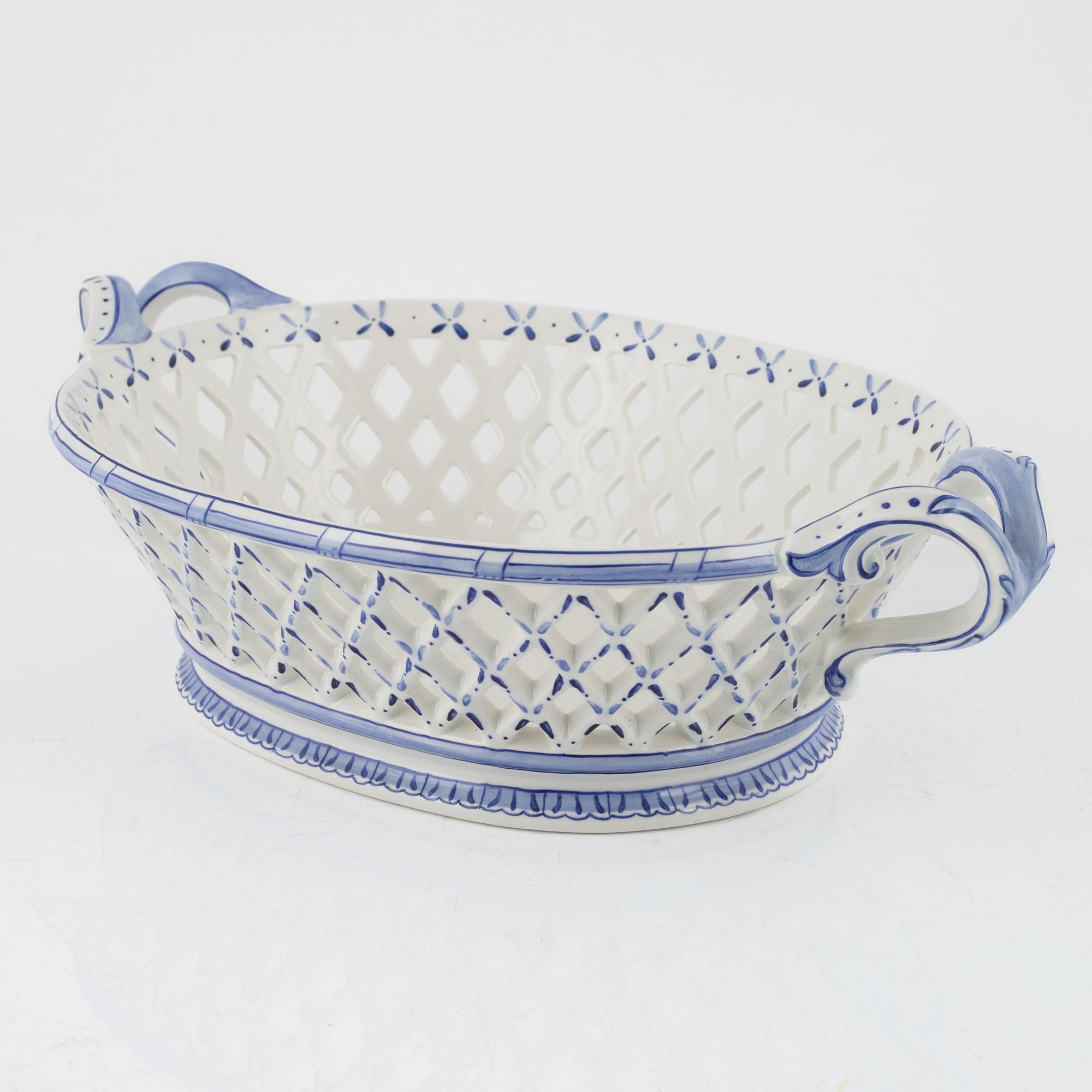 A 39-piece Rococo-style fruit service, Rörstrand, Sweden, first half of the 20th cetnury.