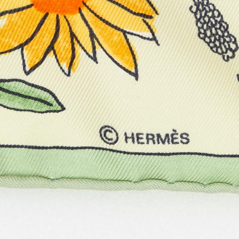 HERMÈS, Gavroche scarf, "Retour à la terre", Oliver Dumas, re-issue 1998.