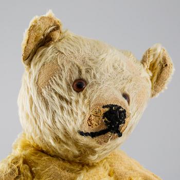 A stuffed teddybear, Steiff, early 20th century.