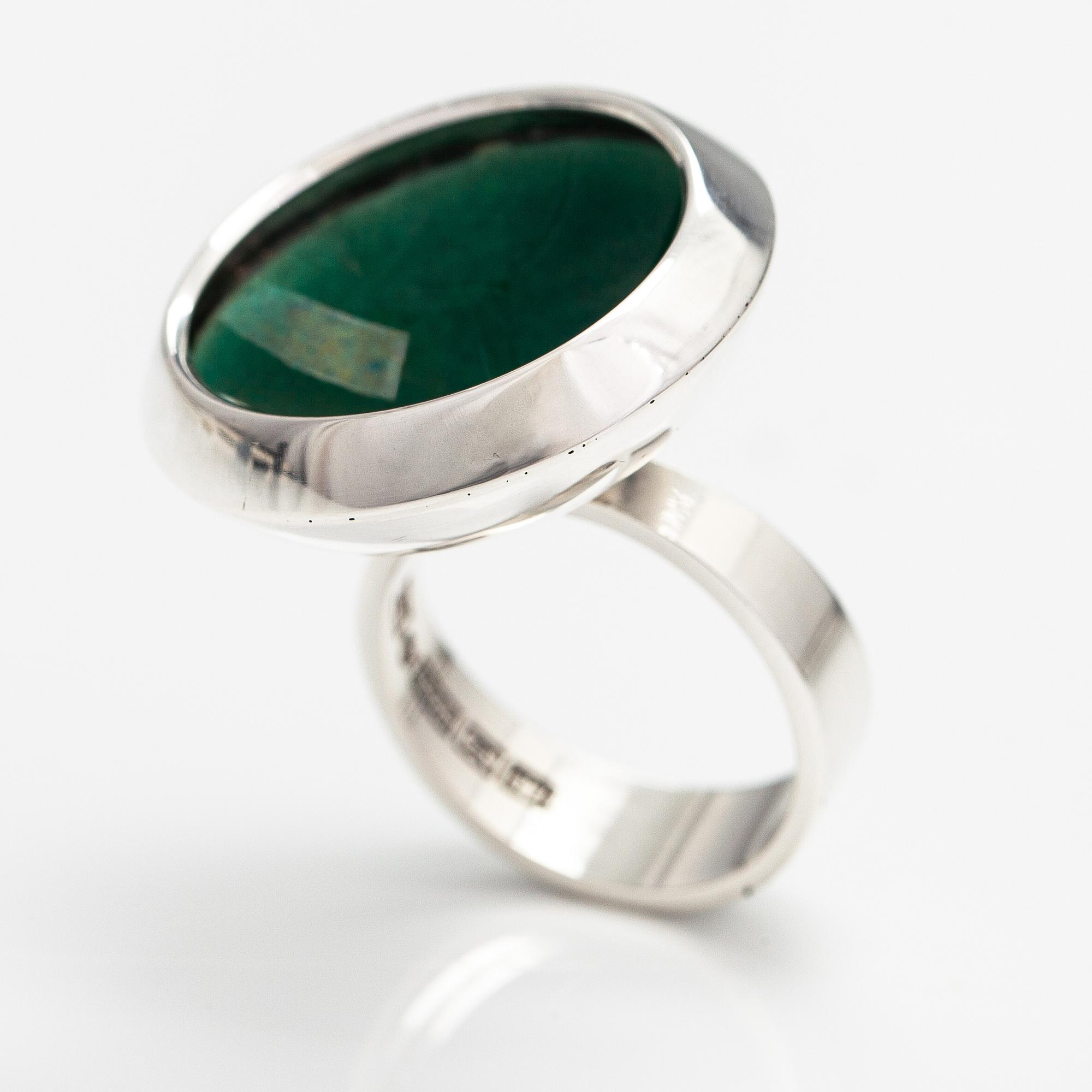 A silver and enamel ring. Kultateollisuus, Turku 1972.