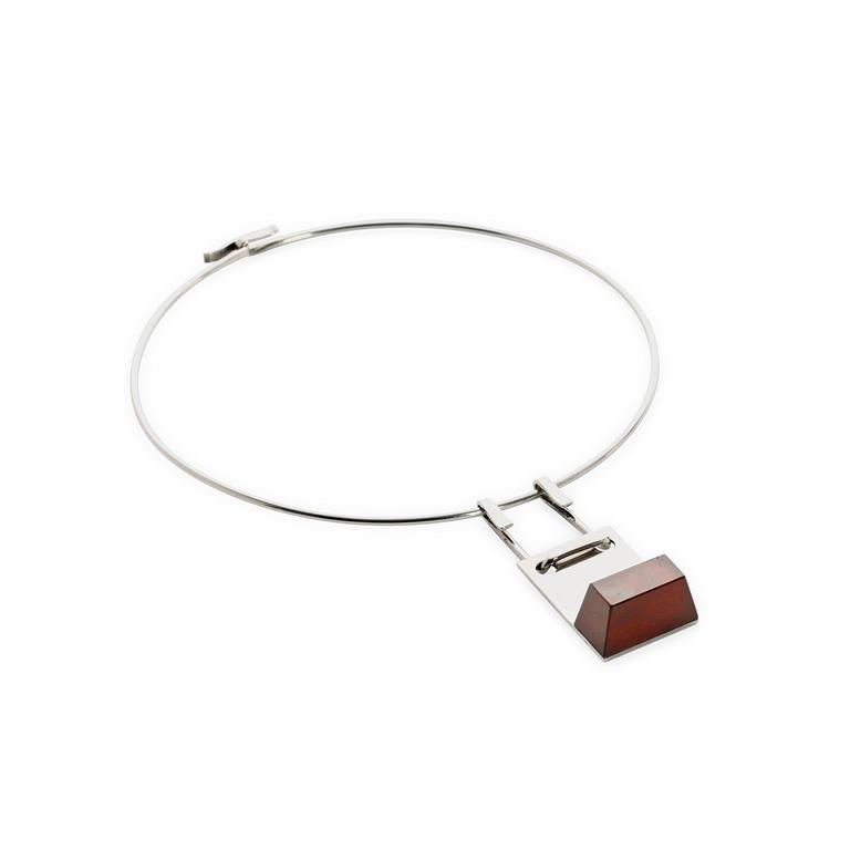 A Sigurd Persson sterling necklace with a pendant executed by Wolfgang Gessl, Stockholm 1981.
