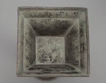 LJUSSTAKAR, ett par, tenn, Nicolaus Justelius, Eksjö 1815.