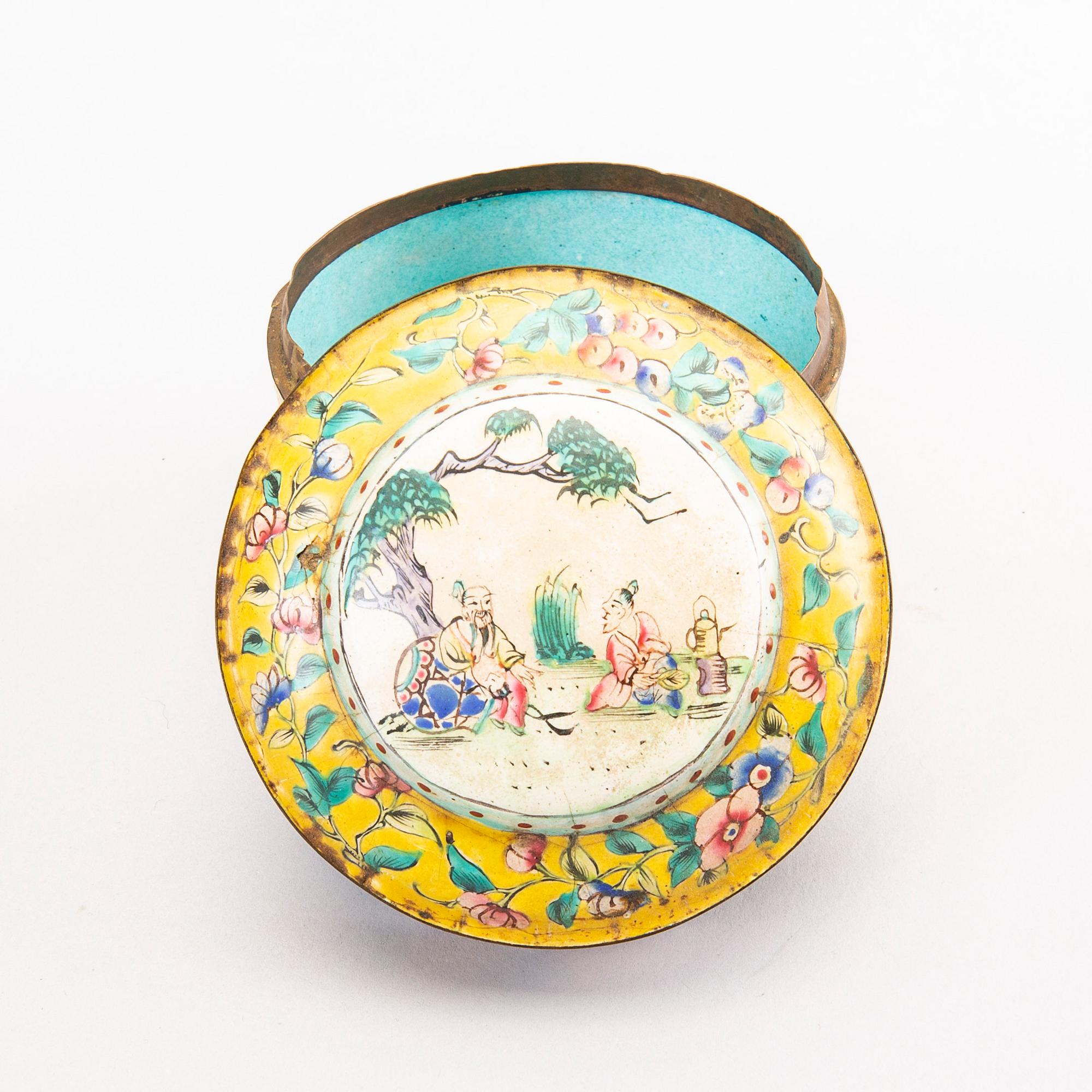 Skål samt ask med lock Kina 1800-tal cloisonné-arbete.