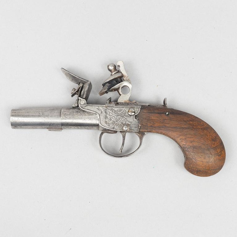 Flintlock pistol, early 19th century.