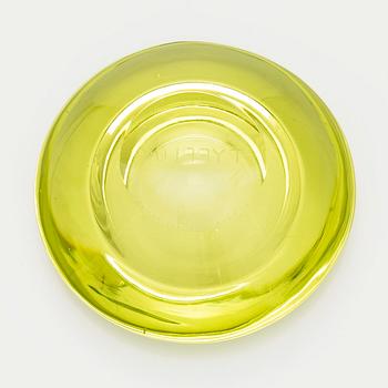 Aimo Okkolin, A' Flying saucer' glass bowl, signed Aimo Okkolin Riihimäen Lasi Oy.