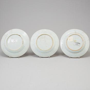 Three Chinese imari porcelain plates, Qing dynasty, 18th century.