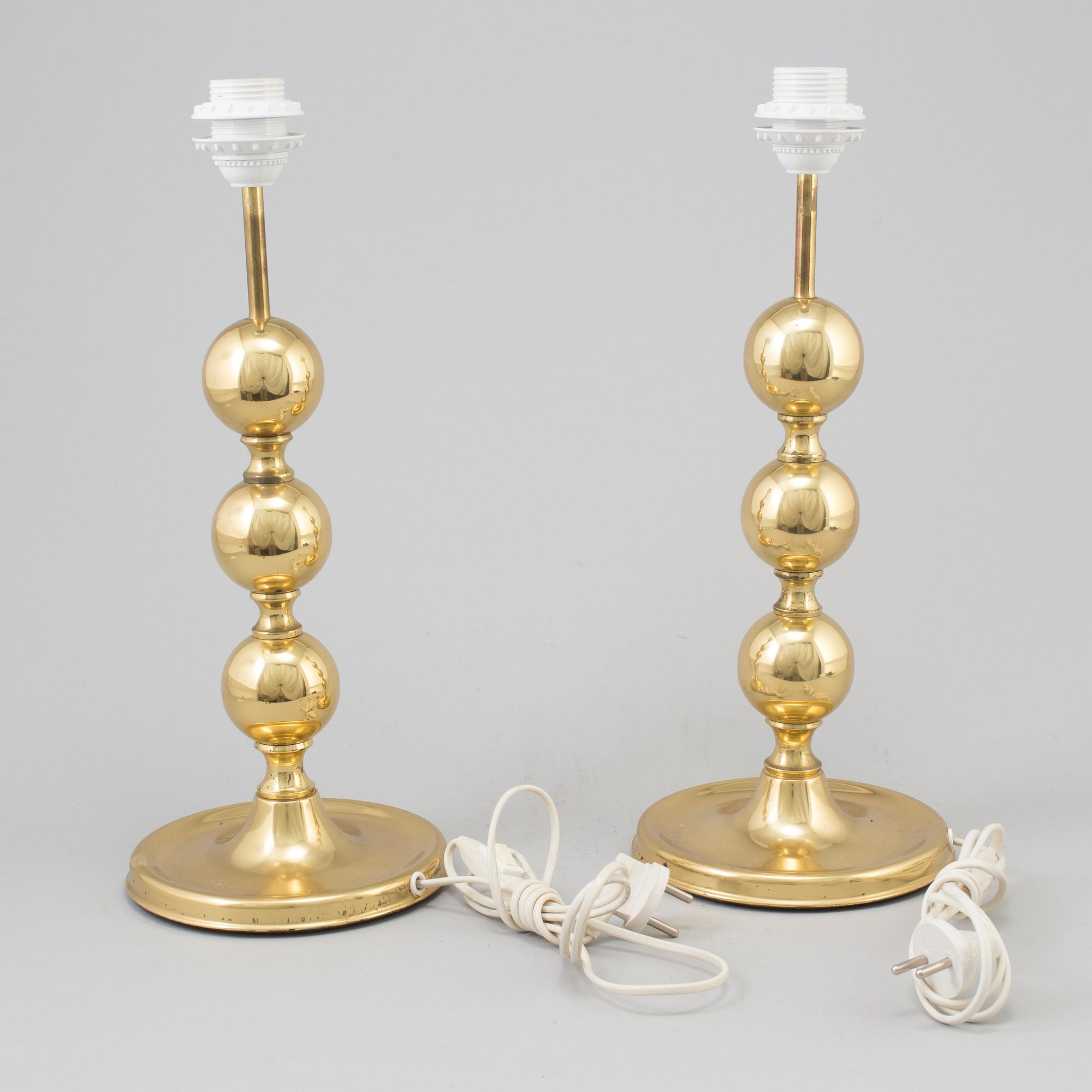 A pair of brass 1970s table lamps.