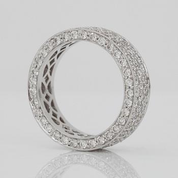 A diamond ring, 3.56 cts in total, according to engraving.