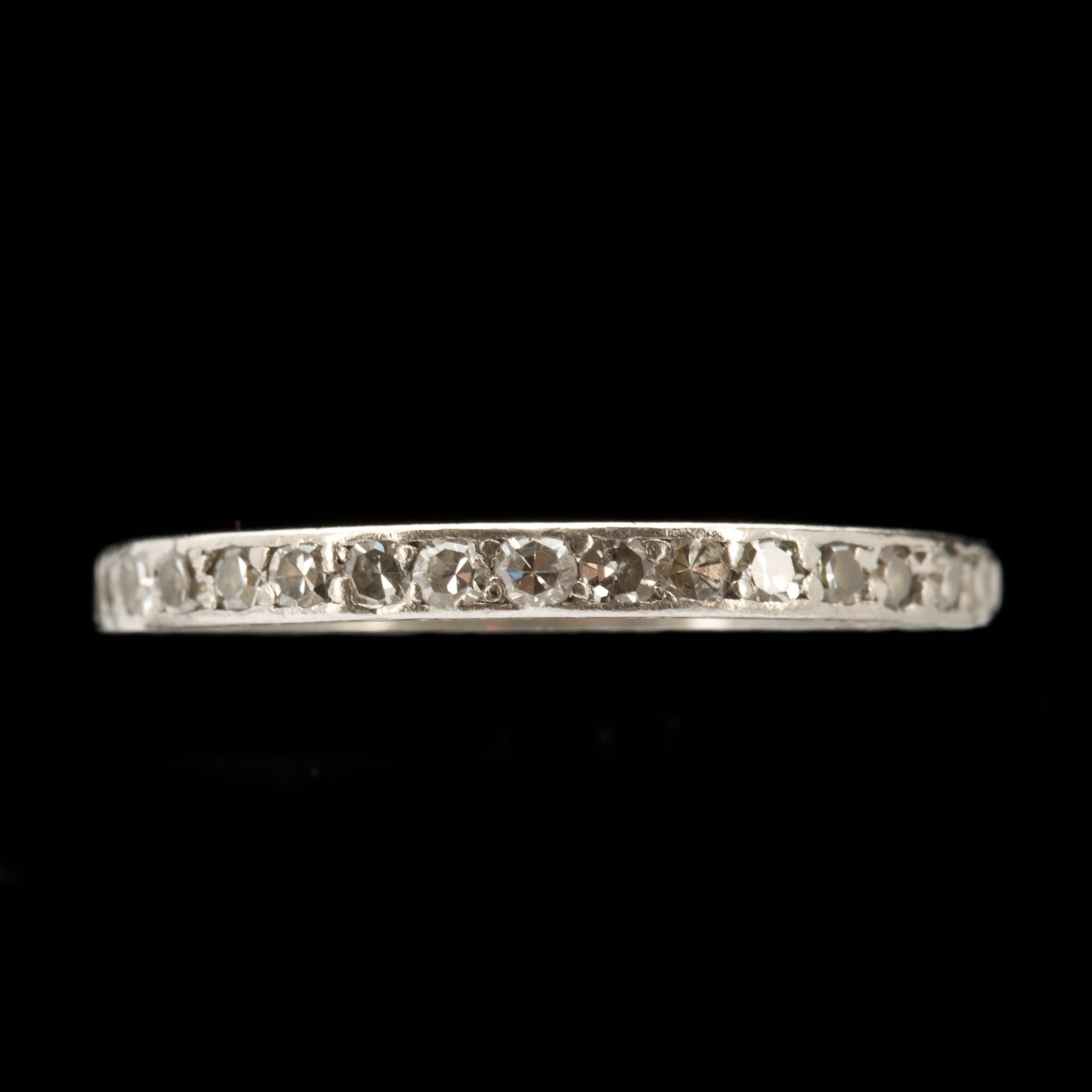RING, 18k vitguld med åttkantslipade diamanter, ca 0,18ct. Vikt ca 2g.