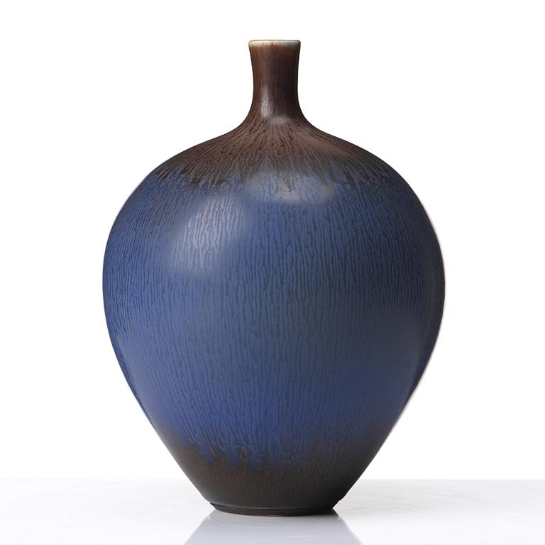 Berndt Friberg, a stoneware vase, Gustavsberg studio, Sweden 1978.