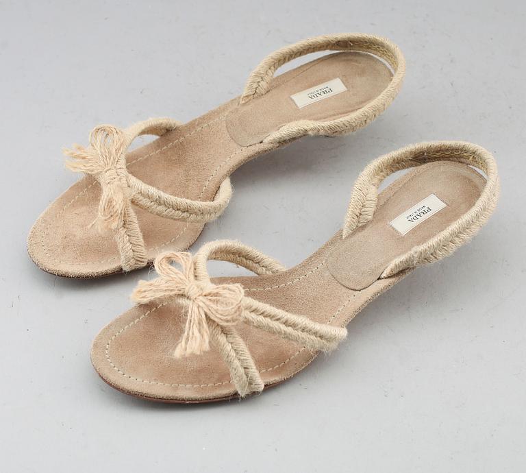 PRADA, sandaletter.