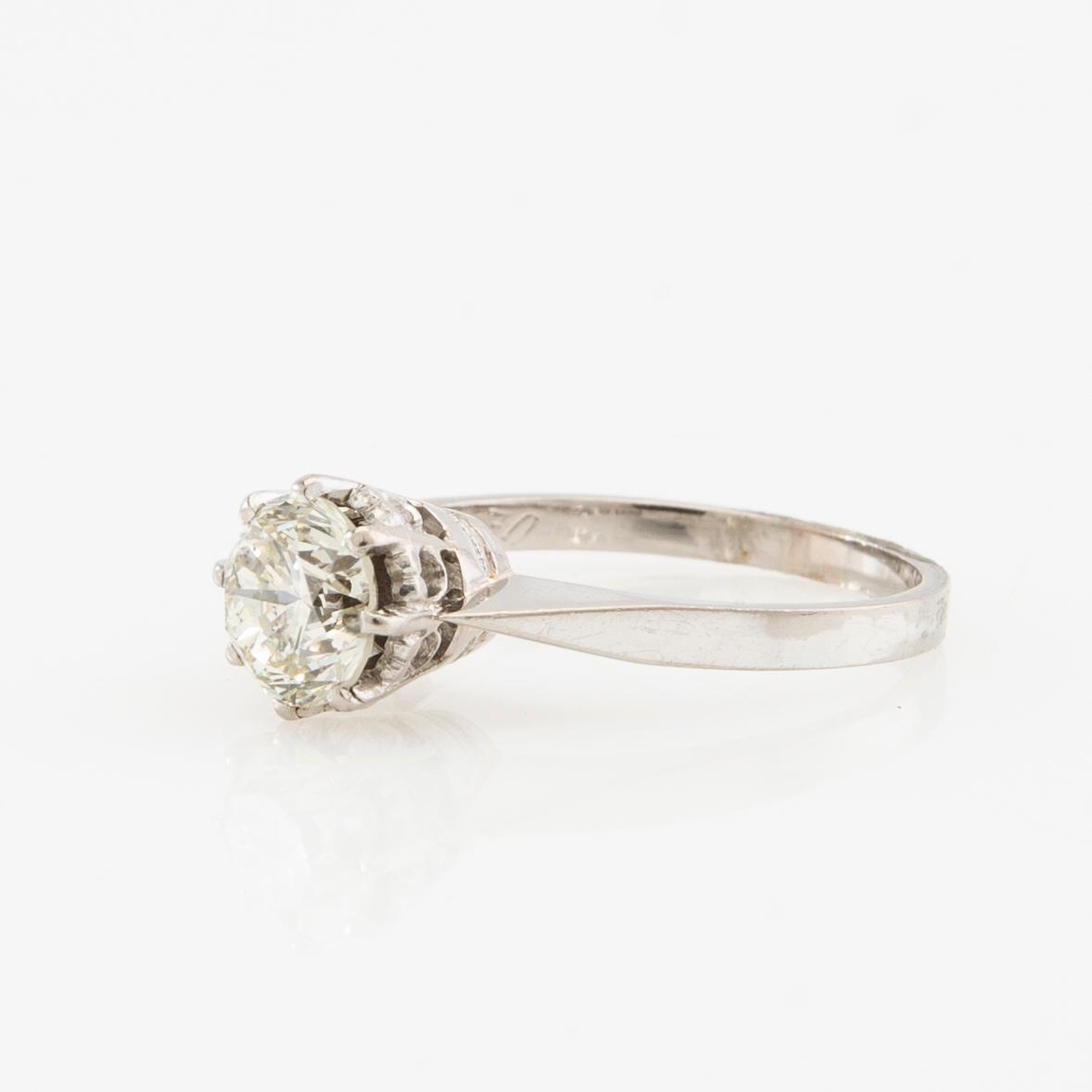 Hugo Olsson, Solitaire ring 18K white gold with a round brilliant-cut diamond, Helsingborg 1968.