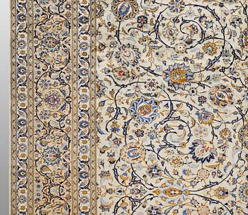 A Keshan carpet, approx. 402 x 300 cm.