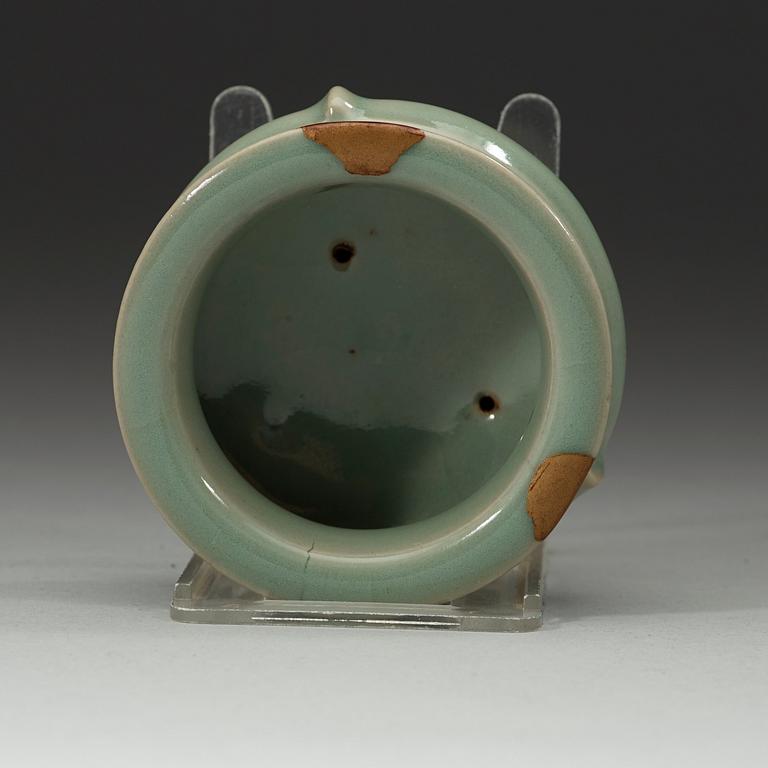 A Longquan celadon tripod censer, Southern Song dynasty (1127-1279).