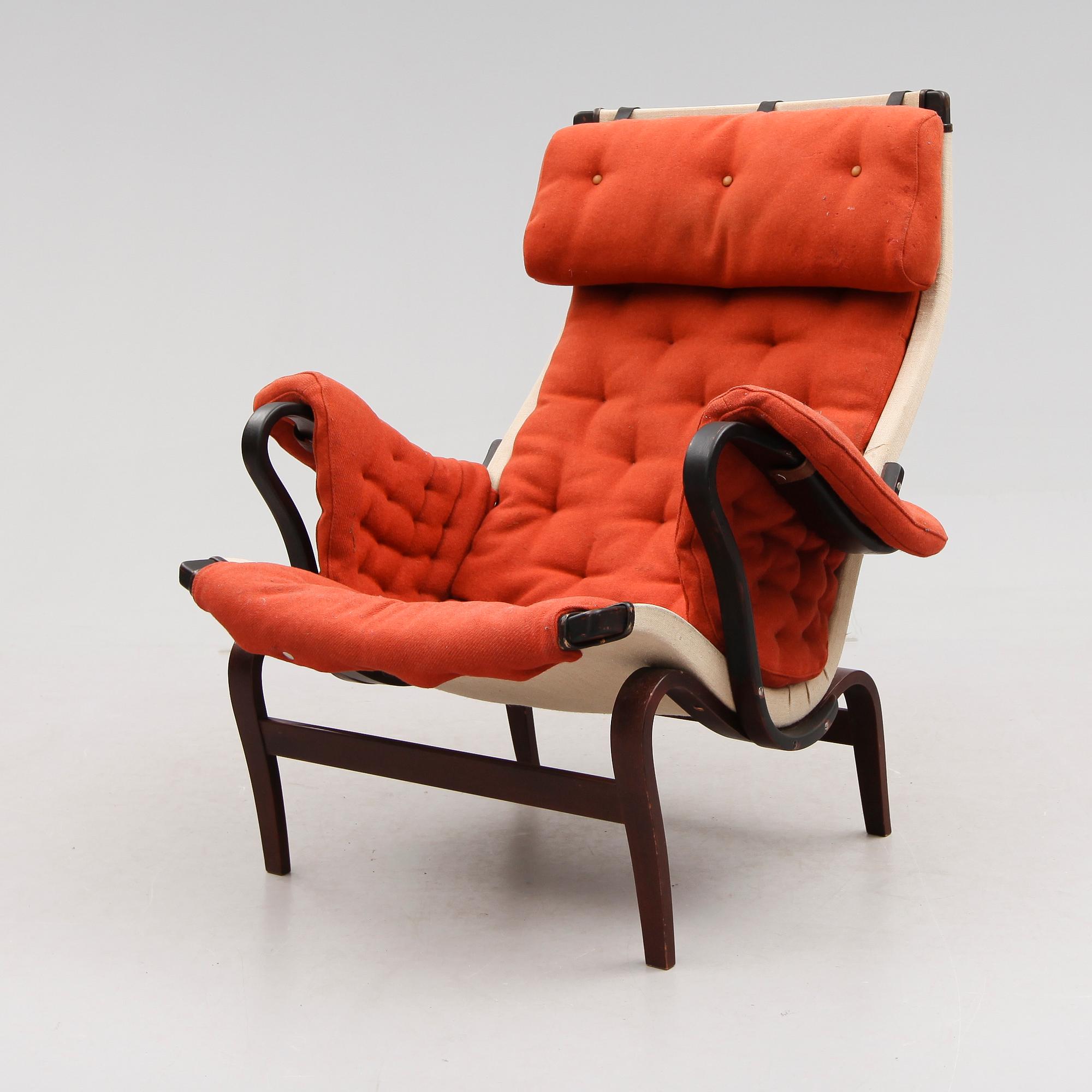 FÅTÖLJ, "Pernilla", Bruno Mathsson, Dux, 1900-talets andra hälft.