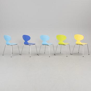 ARNE JACOBSEN, stolar, 5 st, "Myran", Fritz Hansen, Danmark, 1992.