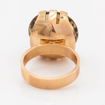 Elis Kauppi, A 14K gold ring with a smoky quartz. Kupittaan kulta,Turku.