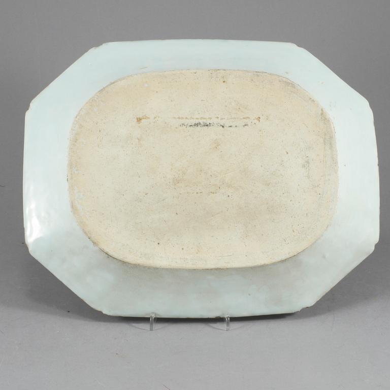 STEKFAT, porslin, Kina, Qianlong, 1736-1795.