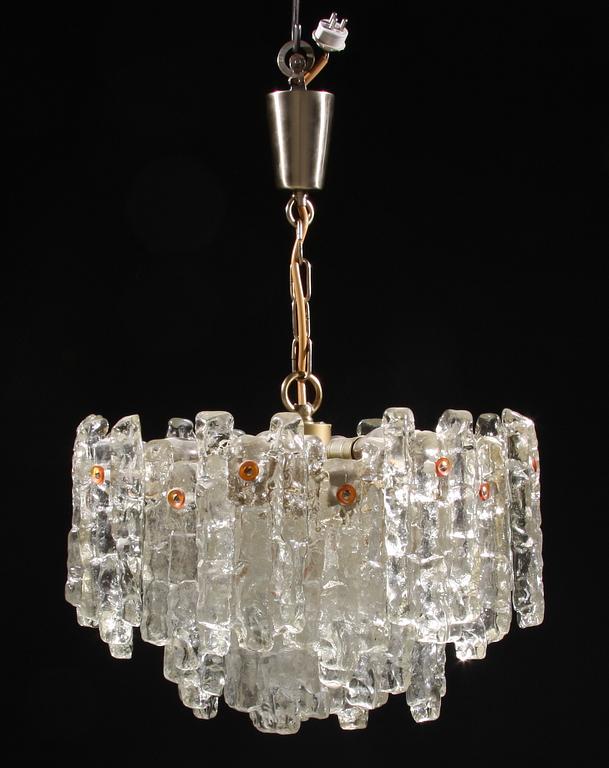 TAKARMATUR, glas, 1900-talets andra hälft. H ca 30.