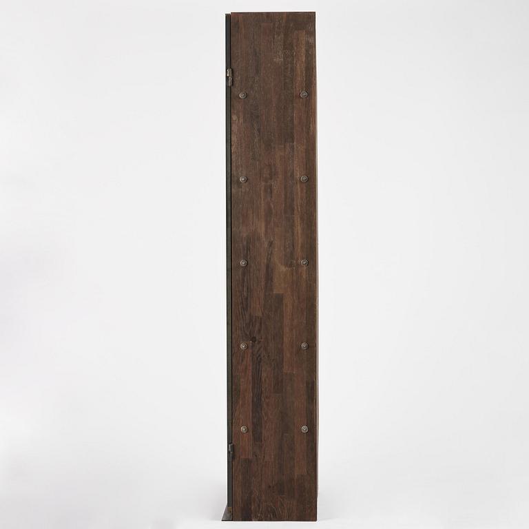 Jonas Bohlin, skåp, "Slottsbacken", ed. 193/200, Källemo, Värnamo, efter 1987.