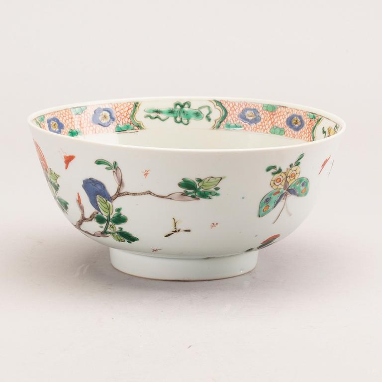 A famille verte bowl, Qing dynasty, Kangxi (1662-1722).