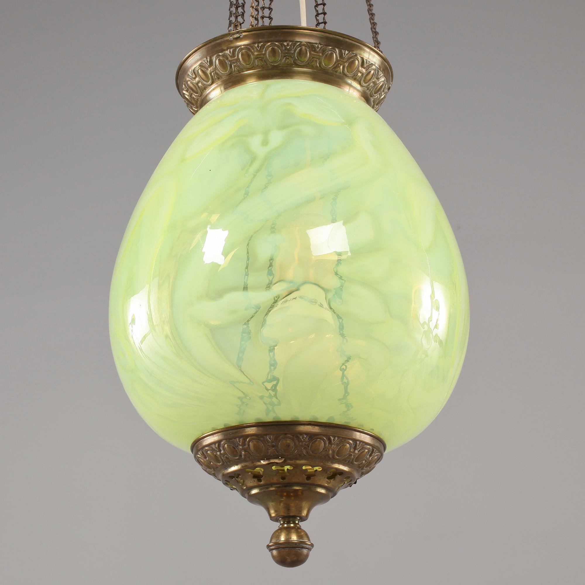 TAKAMPEL, sekelskiftet 1800/1900. Total höjd ca 67 cm.
