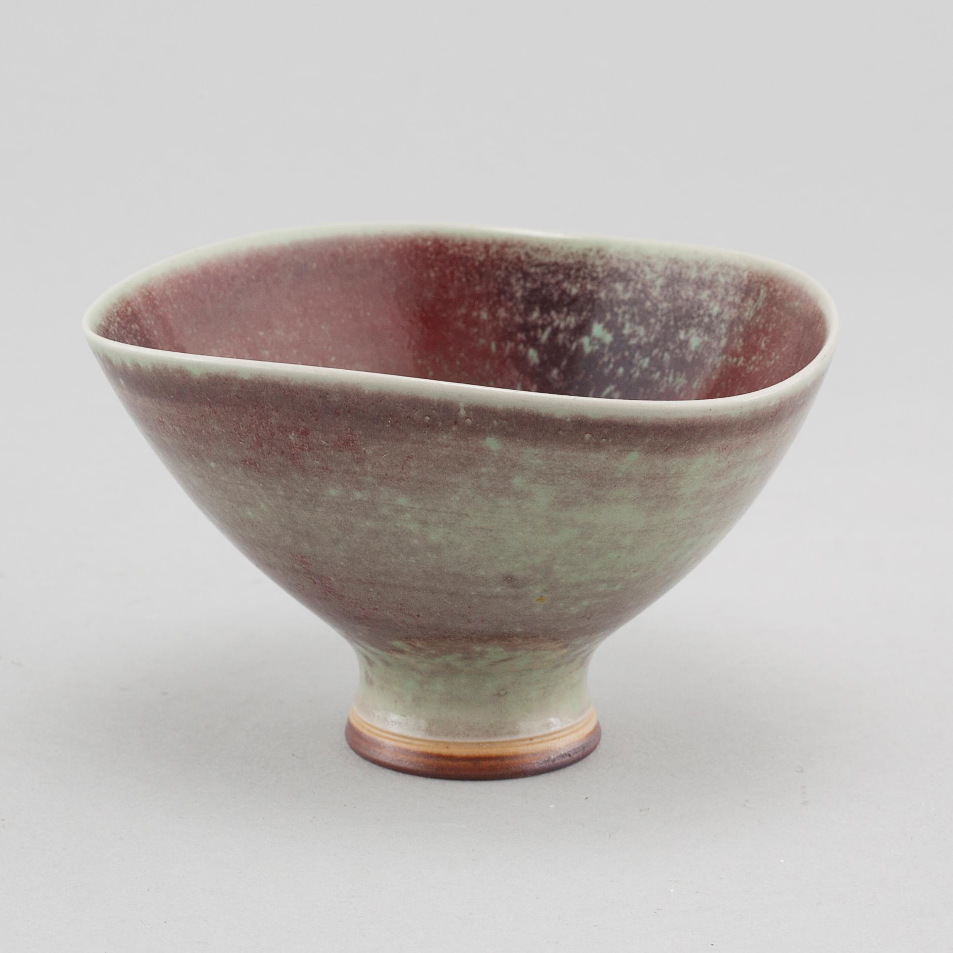 BERNDT FRIBERG, skål, stengods, Gustavsberg studio, otydlig årsbokstav.