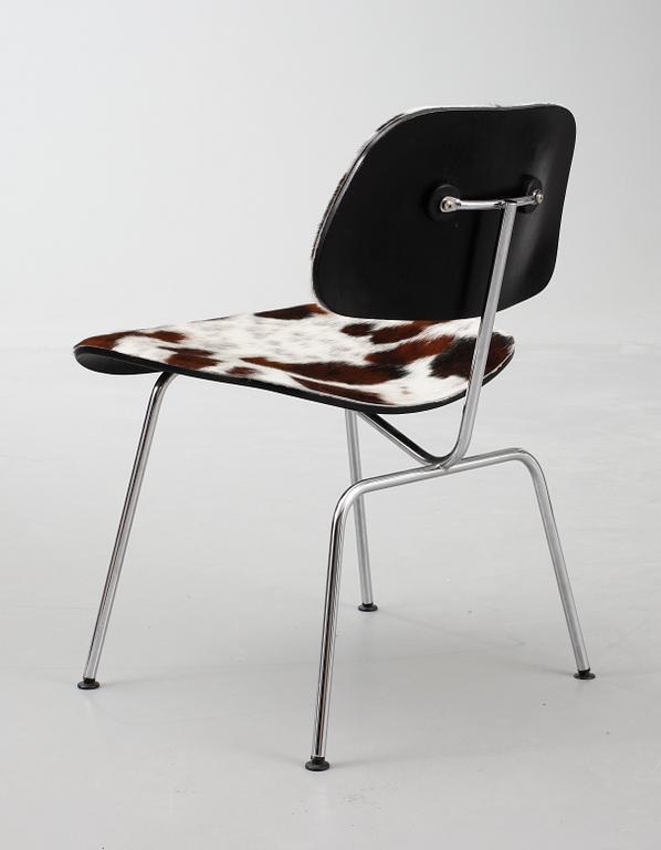 STOL, "DCM", design Charles & Ray Eams, Vitra. Etikettmärkt.