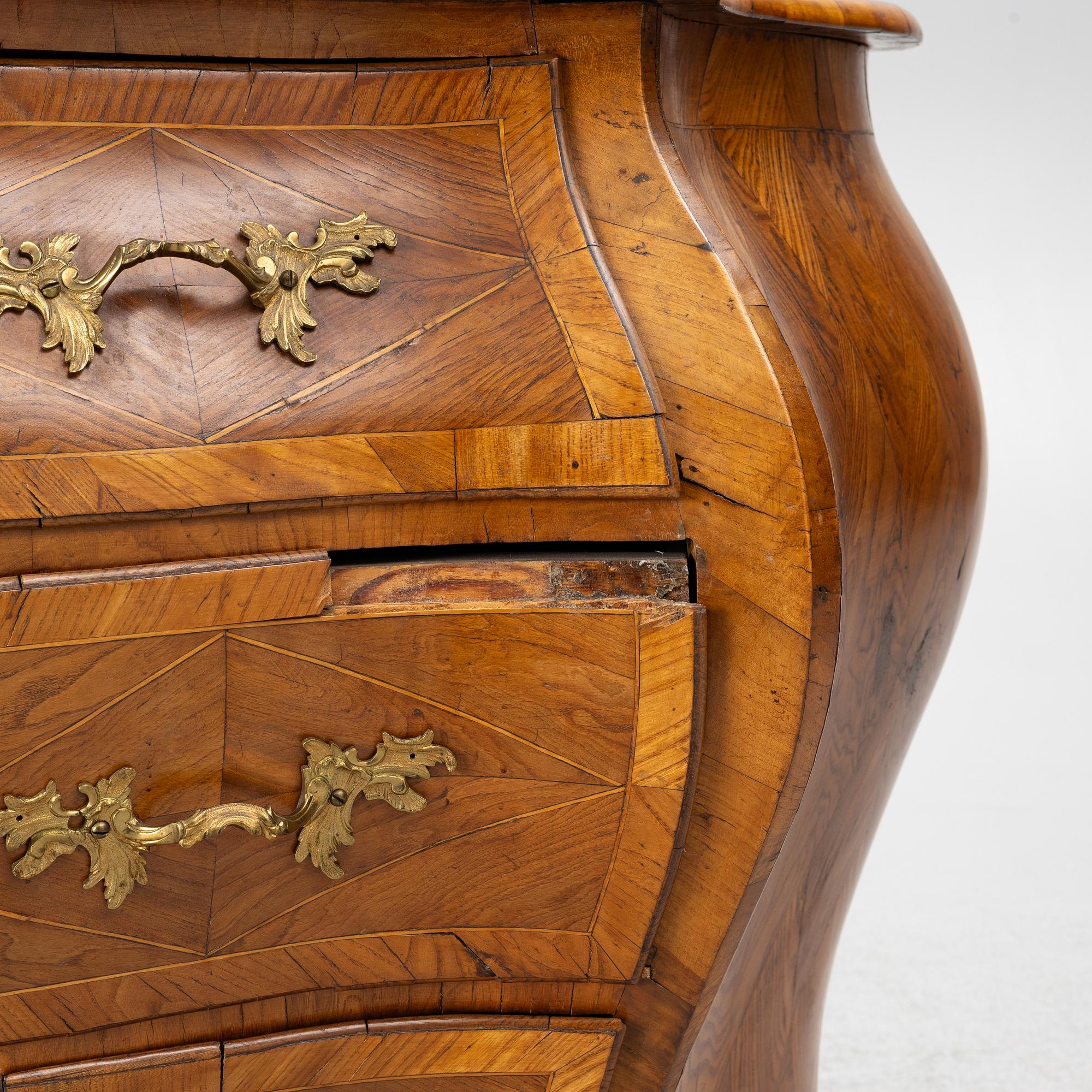 Byrå, rokoko, 1700-talets andra hälft.