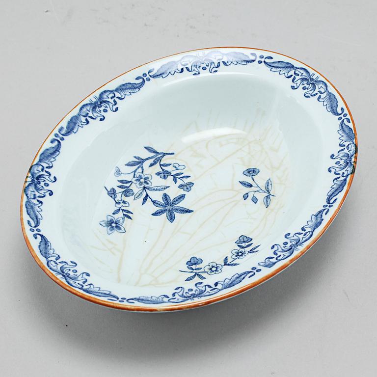 24 pieces of "Ostindia" table ware in earthenware, Rörstrand, 20th century.