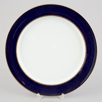 Heikki Orvola, a 135 piece porcelain service, "Festivo", Arabia/Rörstrand, 1980's.