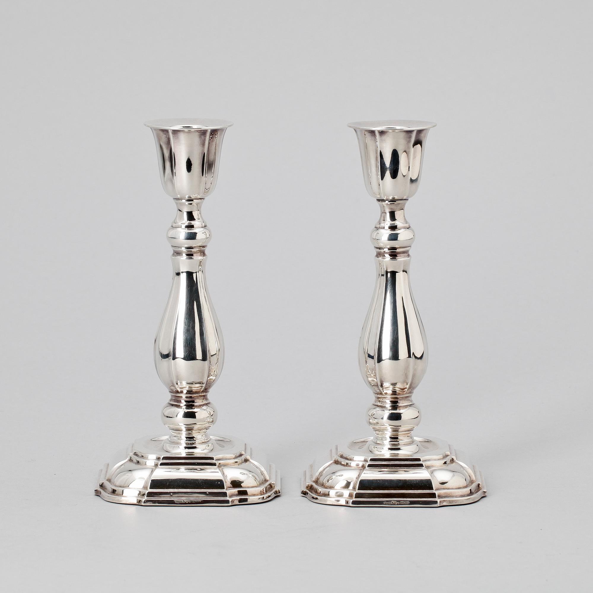 LJUSSTAKAR, ett par, silver, Cesons Guldvaru AB, Göteborg 1978.