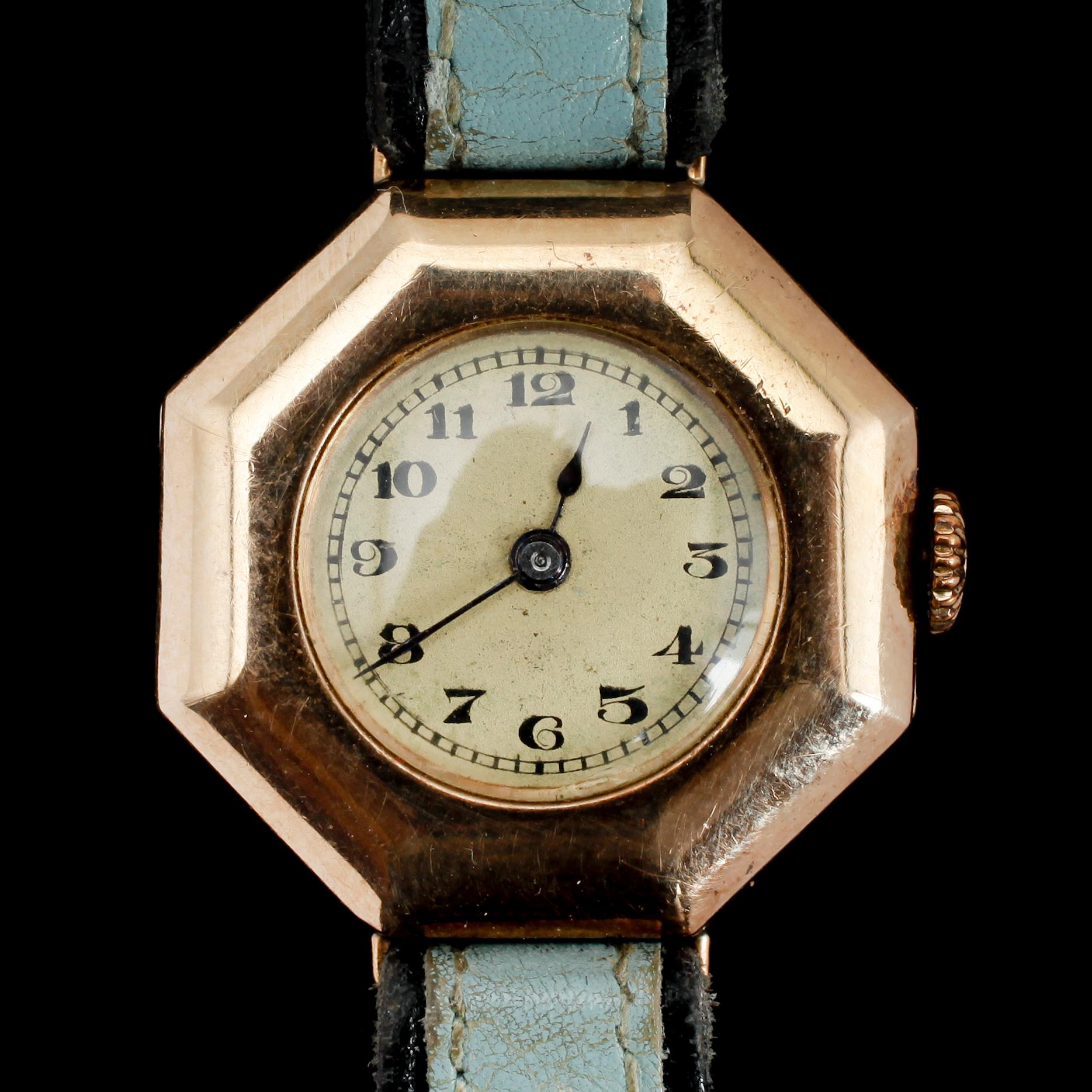 DAMARMBANDSUR, 14 k guld, 1900-talets första hälft.