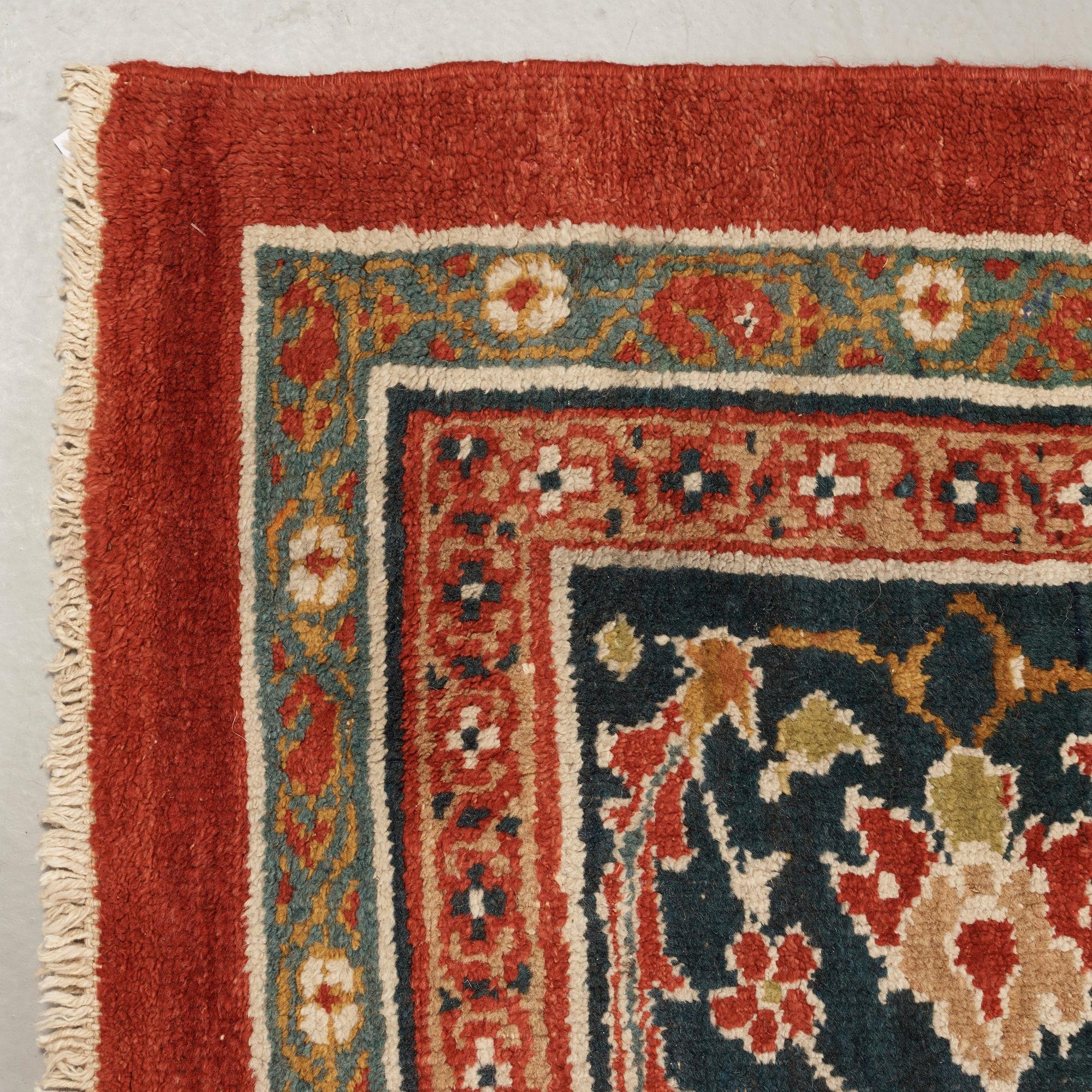 CARPET. Antique Mahal, so called Ziegler. 505,5 x 424 cm.
