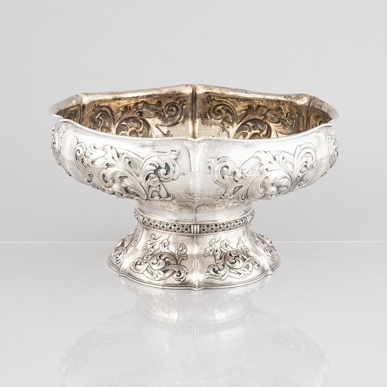 A Norwegian silver bowl, mark of David Andersen, Norway, early 20th Century.