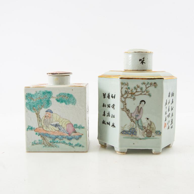 Two famille rose tea caddies, late Qing dynasty, circa 1900.