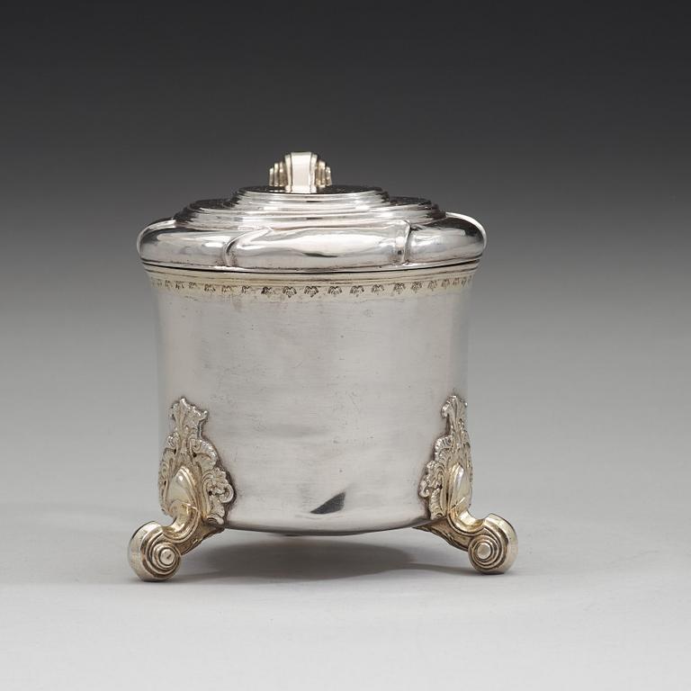 Jonas Jäderstedt, dryckeskanna, silver, Västerås 1759.