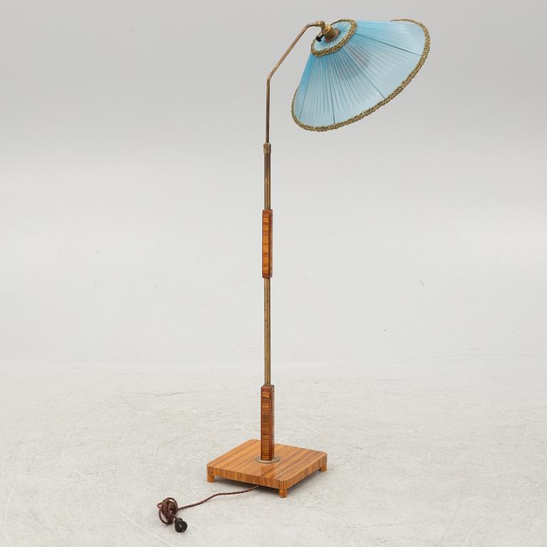 A 1930's floor lamp.