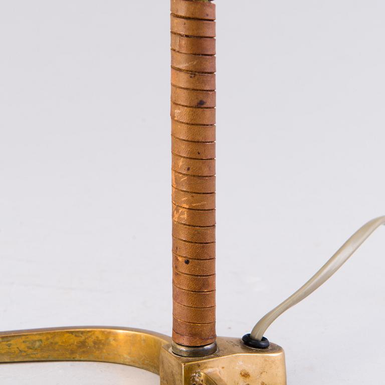 PAAVO TYNELL, bordslampa, modell 9224, Taito Oy, 1900-talets mitt.