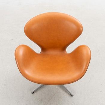 Arne Jacobsen, Fåtölj, "Svanen", Fritz Hansen, Danmark.