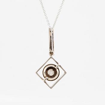 G Kaplan, pendant with faceted white sone, with chain.