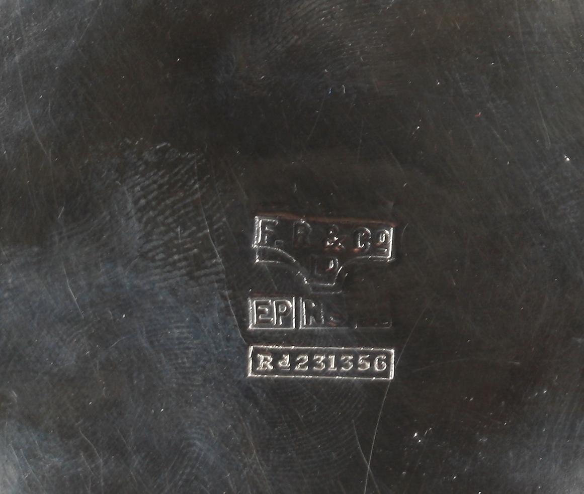 KAFFESERVIS, 4 delar, nysilver, rokokostil, England, 1900-talets första hälft.