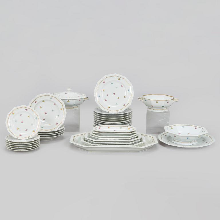 A 36-piece porcelain service 'MAria', Rosenthal Germany.