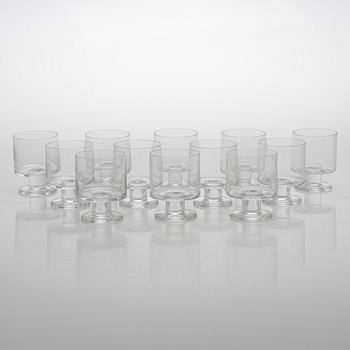 Timo Sarpaneva, juomalaseja, 12 kpl, "Triennale", Iittala. Valmistettu 1996 - 1997.